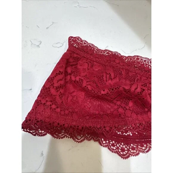 FREE PEOPLE Intimately Lacey Looks Bandeau Burgundy NWT Small - Picture 4 of 8
